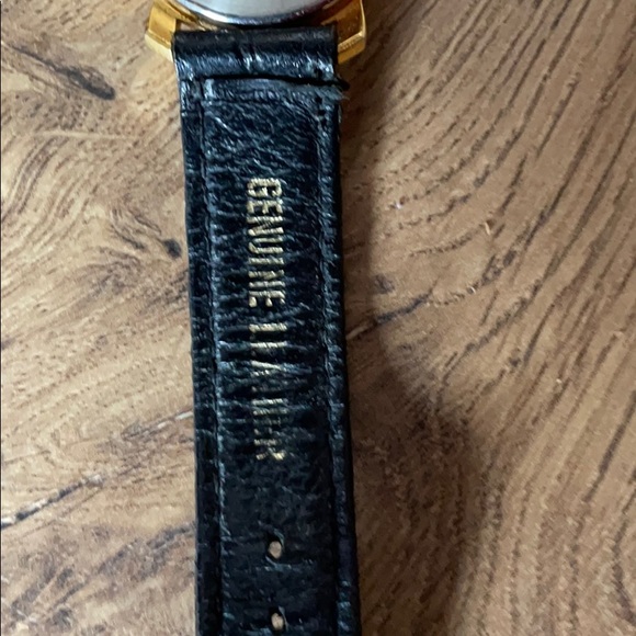 Watch (Guess) - Picture 5 of 5